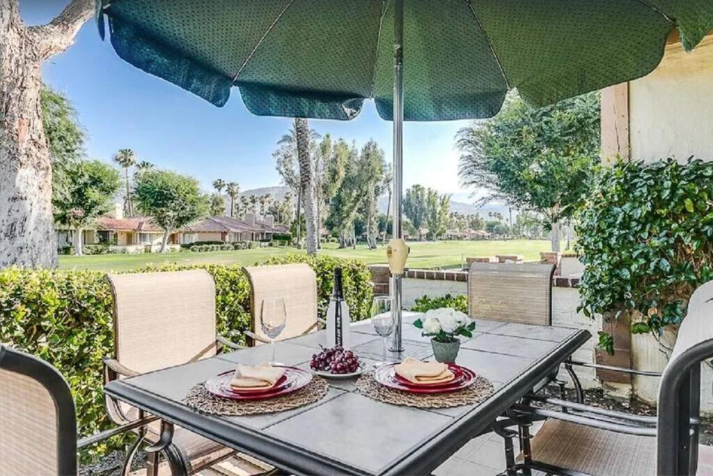 Private Country Club Condo On Awesome Golf Course! Palm Desert Esterno foto