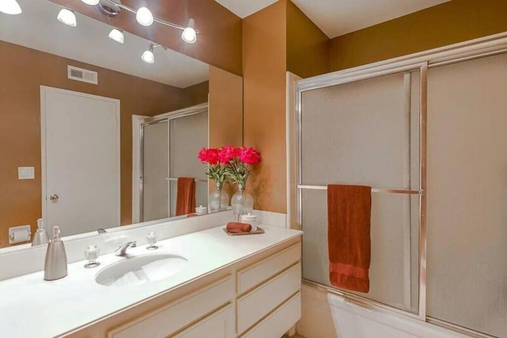 Private Country Club Condo On Awesome Golf Course! Palm Desert Esterno foto
