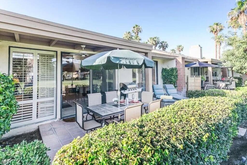 Private Country Club Condo On Awesome Golf Course! Palm Desert Esterno foto