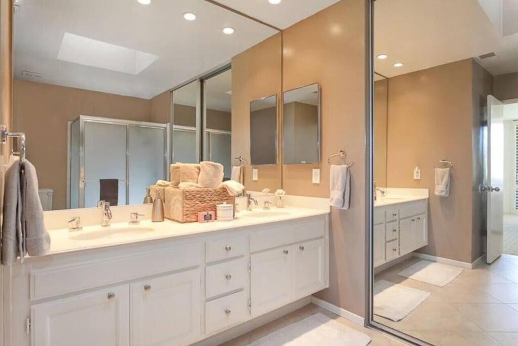Private Country Club Condo On Awesome Golf Course! Palm Desert Esterno foto
