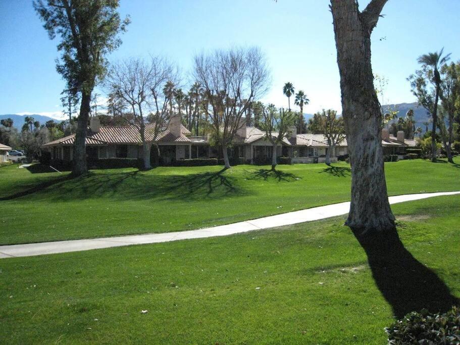 Private Country Club Condo On Awesome Golf Course! Palm Desert Esterno foto