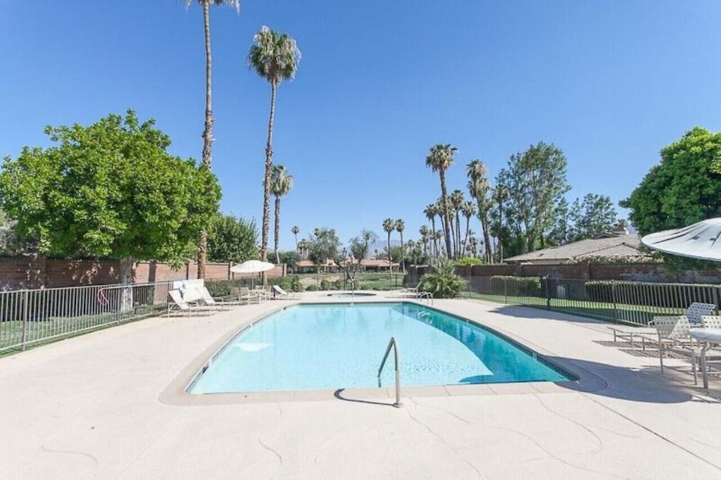 Private Country Club Condo On Awesome Golf Course! Palm Desert Esterno foto