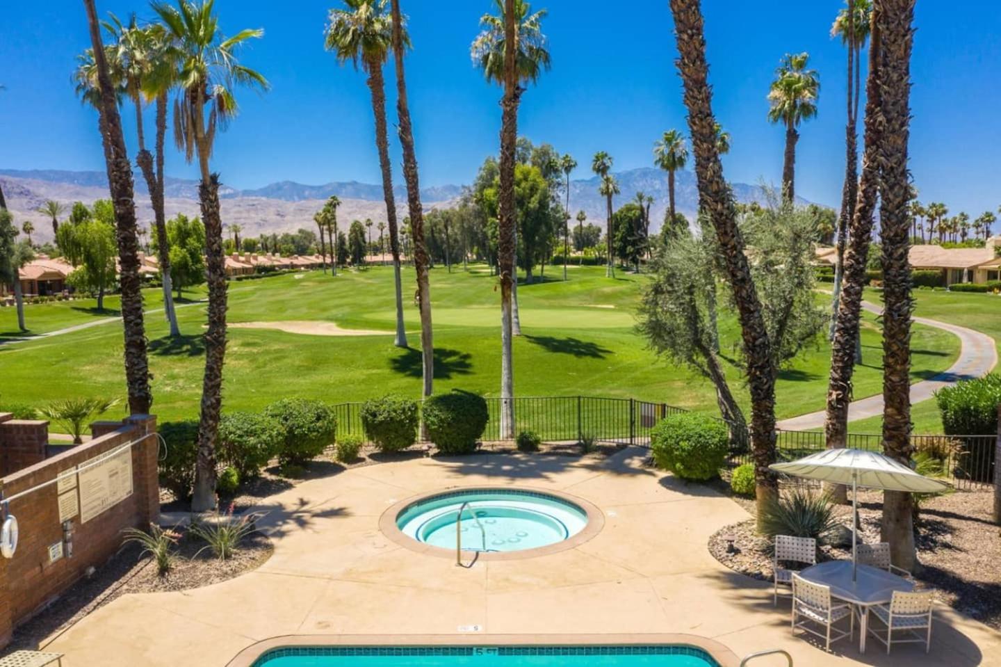 Private Country Club Condo On Awesome Golf Course! Palm Desert Esterno foto
